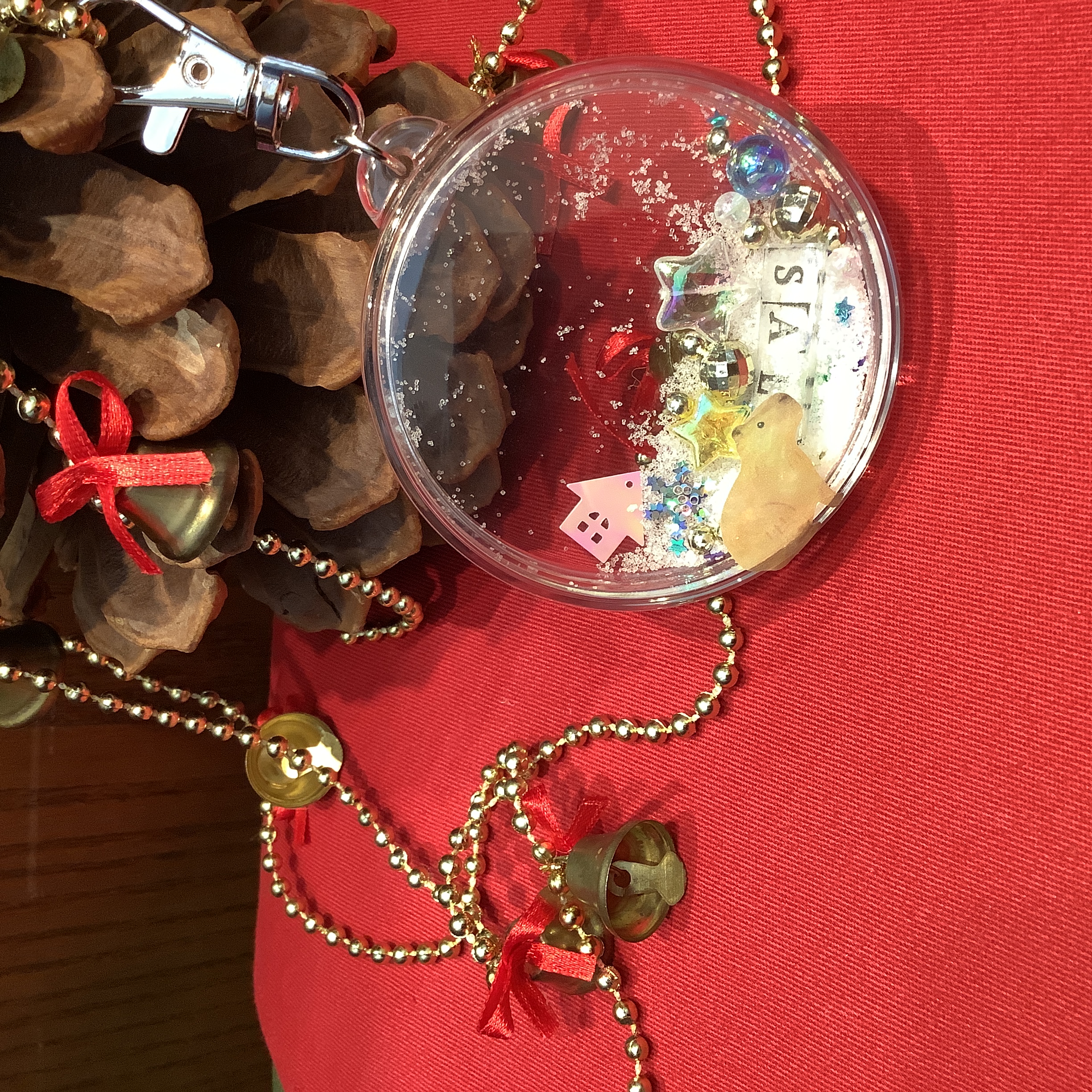 クリスマスフェスタ「塩で作るシャカシャカキーホルダー」